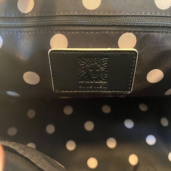 Anne Klein Black Satchel Subtly Lined w/ Beige Accents & Gold Hardware. - Picture 8 of 8